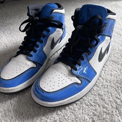 JORDAN 1 MID SIGNAL BLUE 