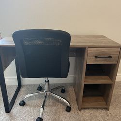 Desk With Chair 