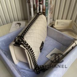 Chanel Classic Double Flap Bag for Sale in San Francisco, CA - OfferUp