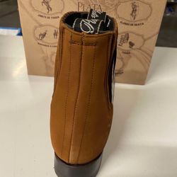 Botines charros de piel marca El Canelo