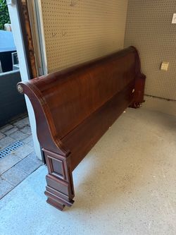 Ethan Allen 100% Solid Mahogany King Sized Sleigh Bed Frame