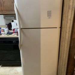 Used Refrigerator Runs Great 