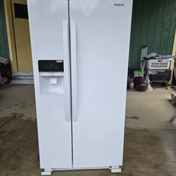 Side By Side Fridge And Freezer 