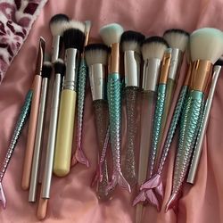 Make Up Brushes 