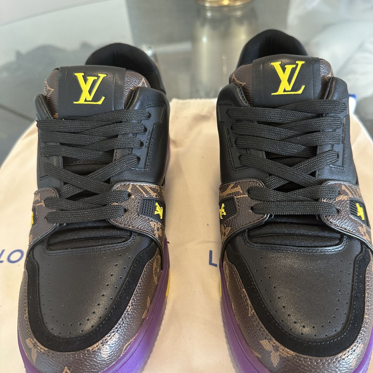 Lv trainer for Sale in Decatur, GA - OfferUp