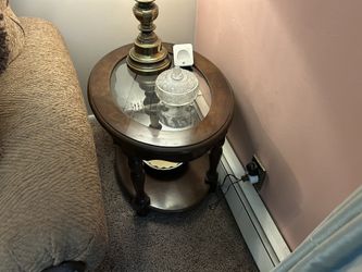 Antique Coffee Table With Matching End Tables And Brass Lamps
