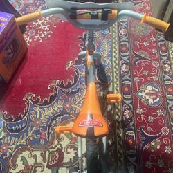 A Nice Children Try cycling  Almost New