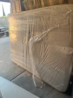 Mattress Set. Queen