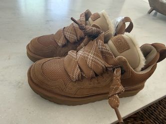 Ugg Lomelí