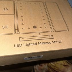 Led Lighted Makeup Mirror 
