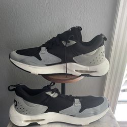 JORDAN  AIR CADENCE