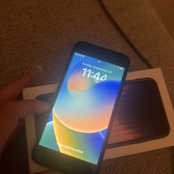 iPhone SE3 64G Factory Unlock