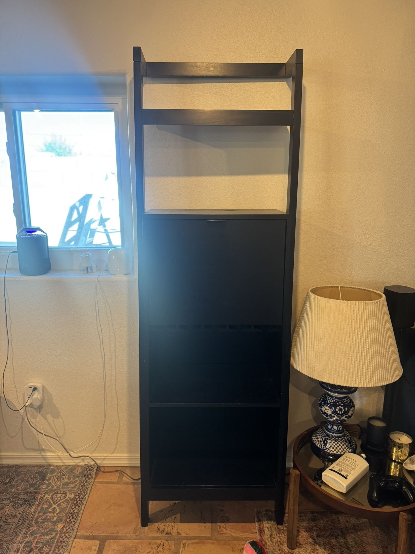 Black Crate And Barrel Wine Bar