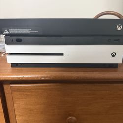 XBOX ONE S and X plus accessories 