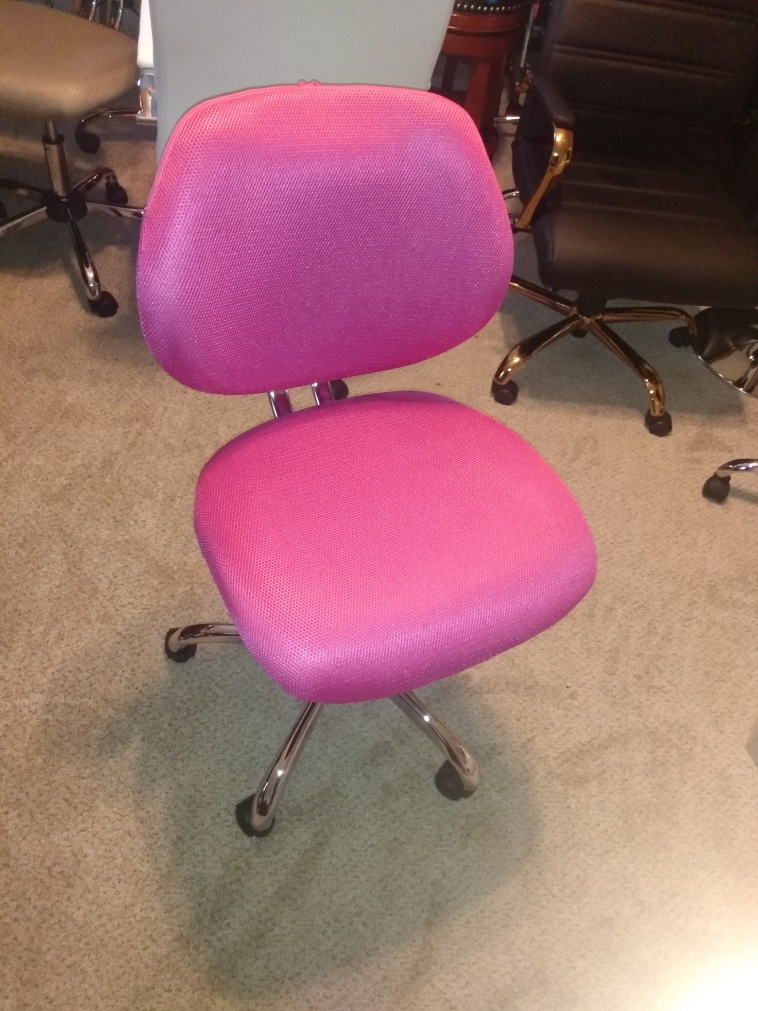 Brand New pink office chair