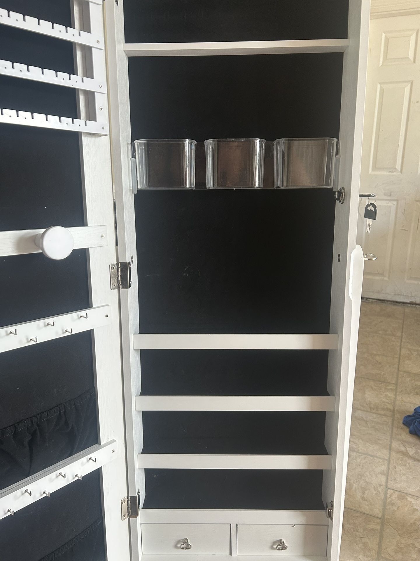 JEWELRY MIRROR