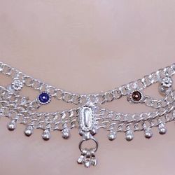 Ankle design silver tone size 10