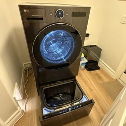 LG WashCombo 5.0 cu. ft. Smart All-in-One Washer/Dryer + LG SideKick® Pedestal Washer