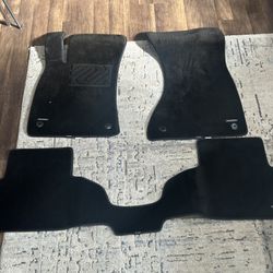 NEW / NUEVO ! Carpet Floor Mats for 2017 - 2025 Audi A4 (B9)