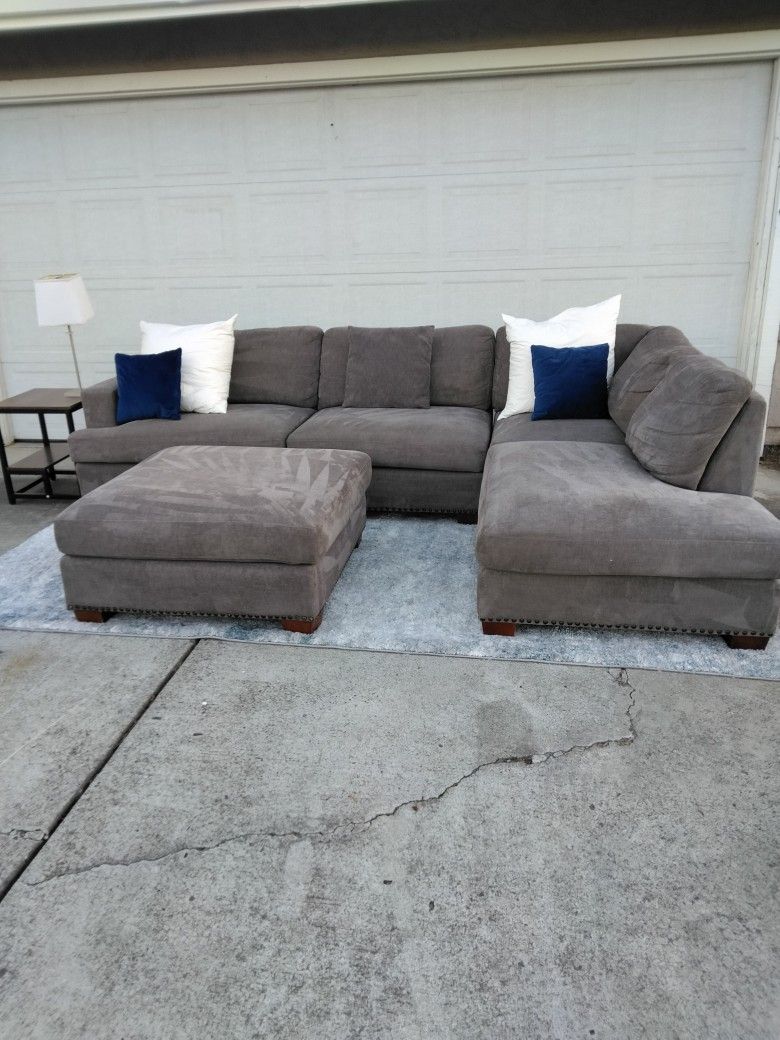 Free Delivery Costco Gray Sectional Couch With Ottoman