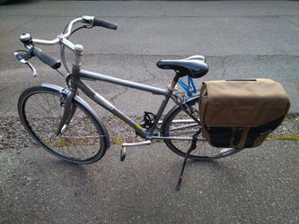 Jamis Comfort Hybrid Bike w/CVP Hub, Rear Rack and Pannier
