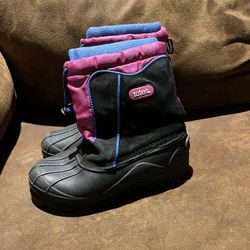 Girls Snow Boots Size 4
