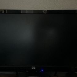 Whole gaming set up, PC, Monitor, Keyboard, mic, mouse