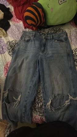 High rise Ripped jeans