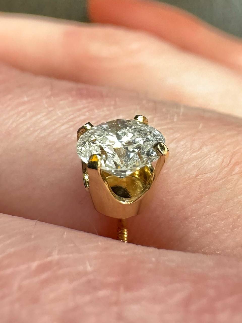 14k yellow gold 0.8 CTW diamond earring stud