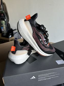 Adidas Ultraboost Light Running Shoes Women’s 6/ Men’s 5