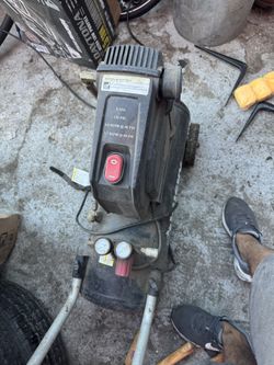 8 Gallon Air Compressor Husky