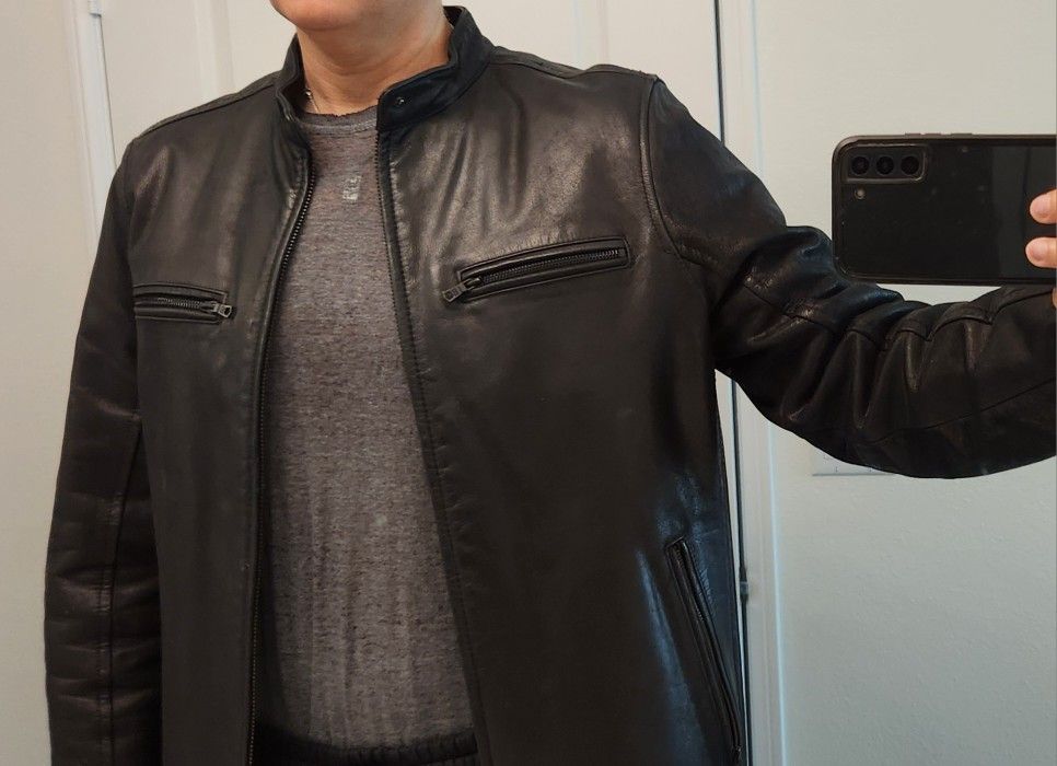 Tommy Hilfiger Genuine LEATHER Men Jacket, XL Fitted , Black Color