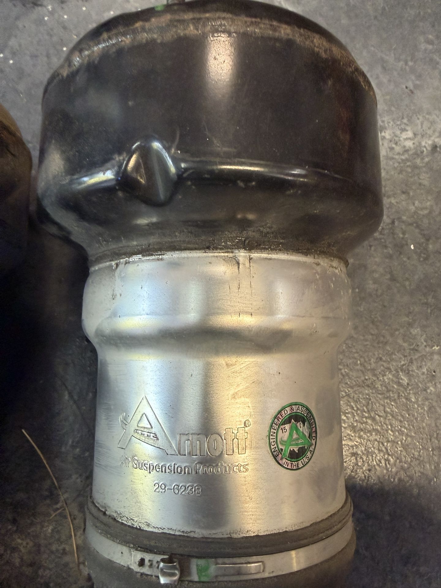 Arnott strut For Rear passenger Side Mercedes s Class