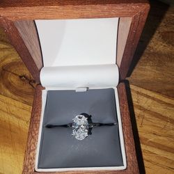 Diamomd Engagement Ring. 