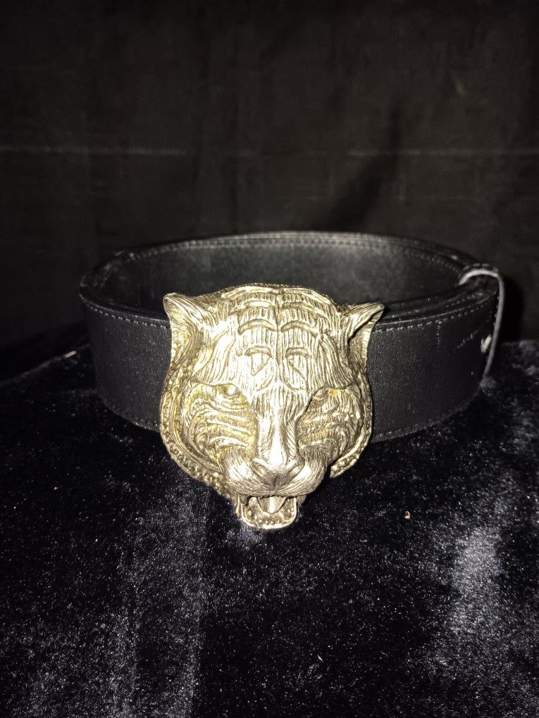 Gucci* (Authentic Silver Feline Tiger Belt)