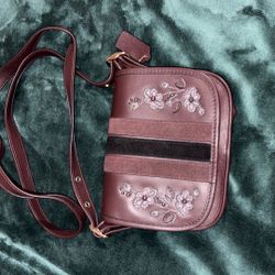 COACH PATRICIA SADDLE 18 IN VARSITY 