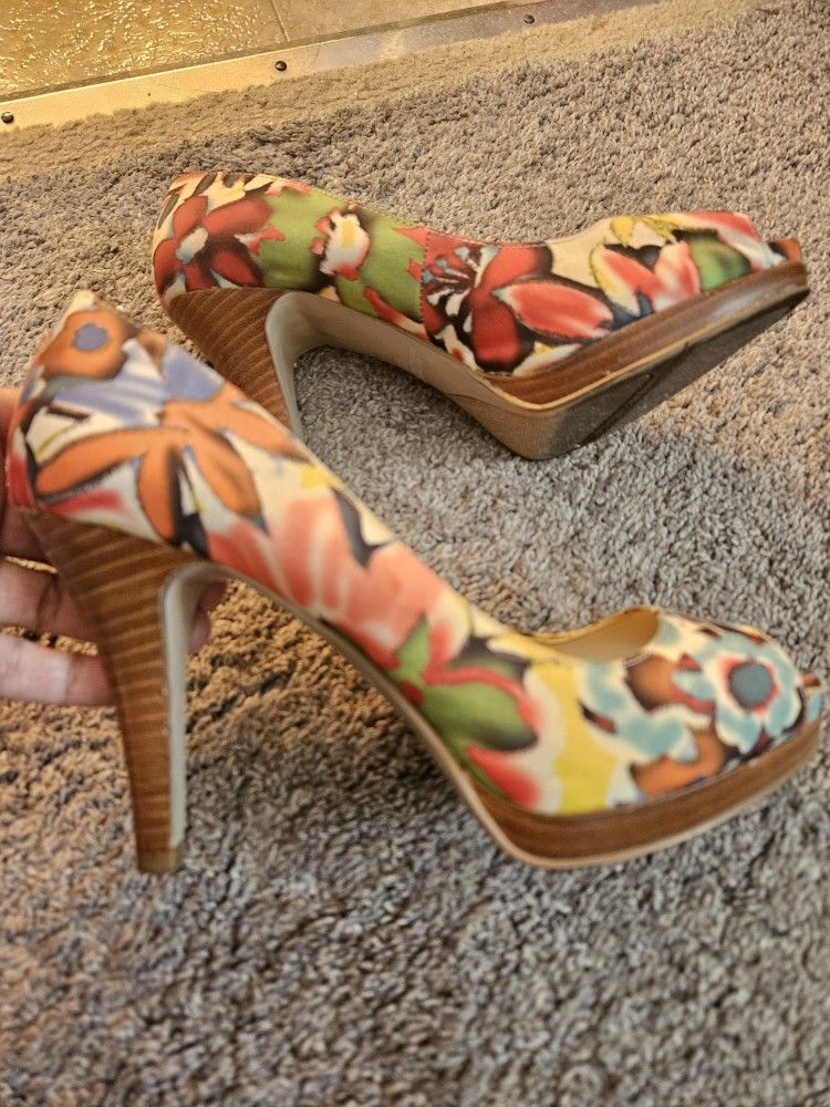 Nine West Pick Up. Size 8