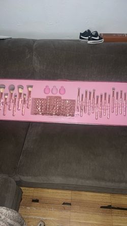 Makeup Brushes