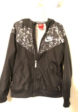 Nike rain jacket size6-7 YRS