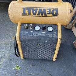 Dewalt Compressor (please read the description)