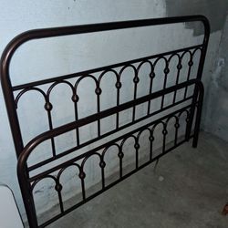 Bed Frame In Good Condition Full Size