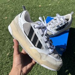 Mens sz 11 Adidas $60 FIRM NO TRADES