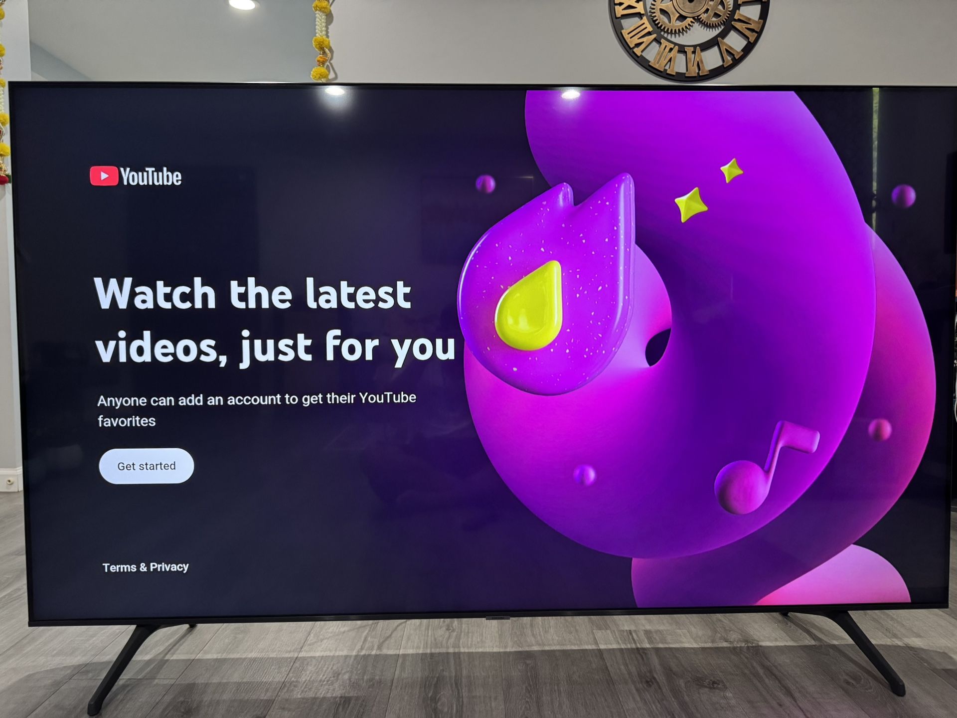 Samsung 75 Inch 4k TV, Excellent Condition With Remote. It has all apps