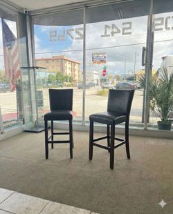 Set of 2 Bar Stools / Juego de 2 Sillas Altas para Barra