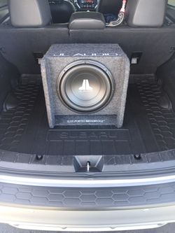 JL Audio CP110-W0v3
BassWedge™ slot-ported enclosure with one 10" W0v3 subwoofer