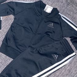 Adidas Jogging Suit