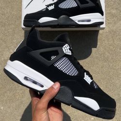Jordan 4 White Thunder 