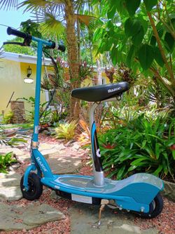 Electric Razor Scooter E200S (Teal) Like New!!
