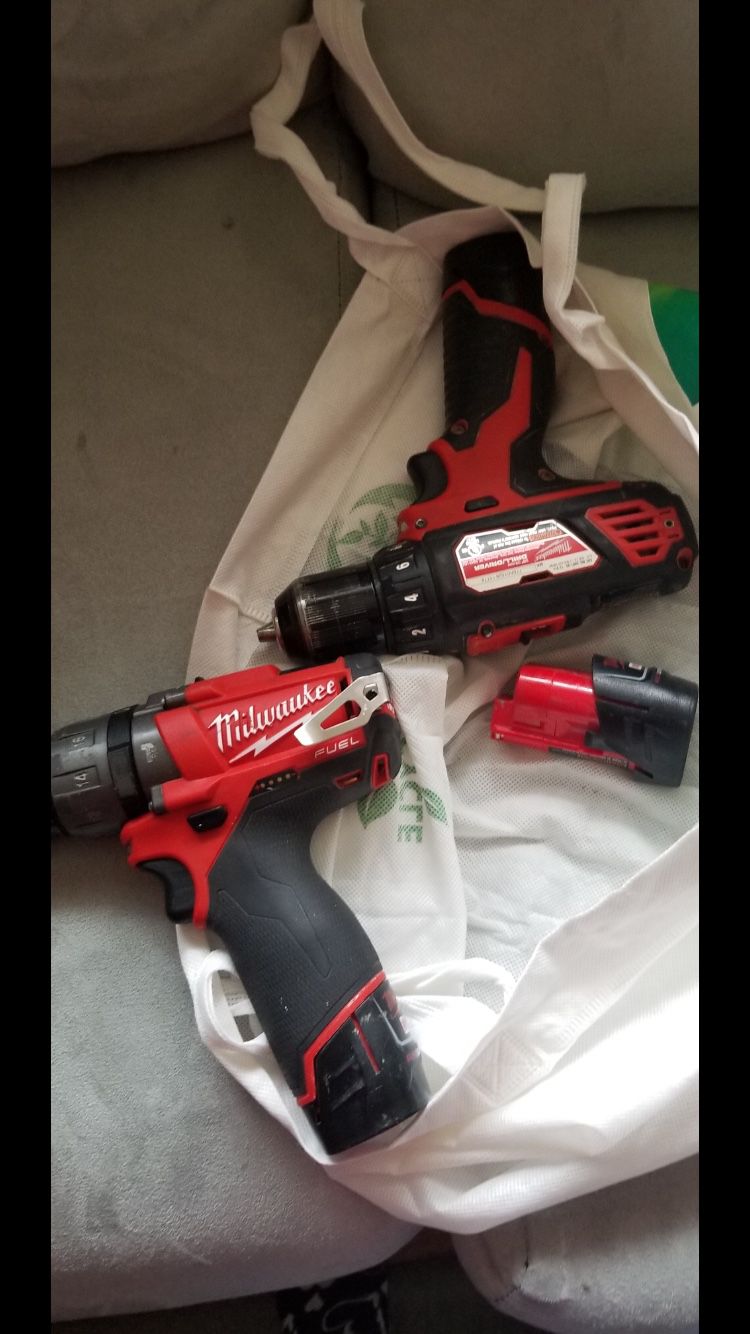 Milwaukee m12 fuel and drive drill 3 battery’s