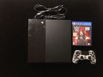 Sony Playstation 4 PS4 Black 500GB Console+Black/White Camo Controller+WWE 2K19(Post Nintendo era)